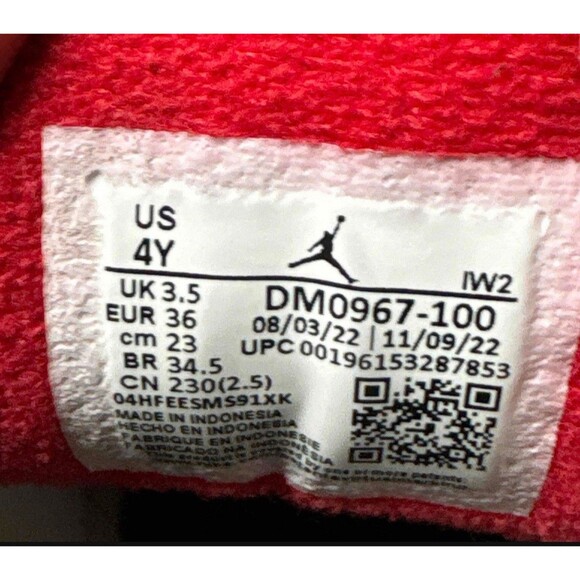 Nike Air Jordan 3 Retro White Cement Reimagined Size 4 Youth (Size 5.5 Women's) - Picture 6 of 7